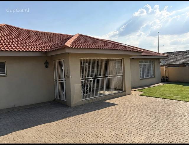 4 BEDROOM HOUSE FOR SALE IN RIVERSDALE